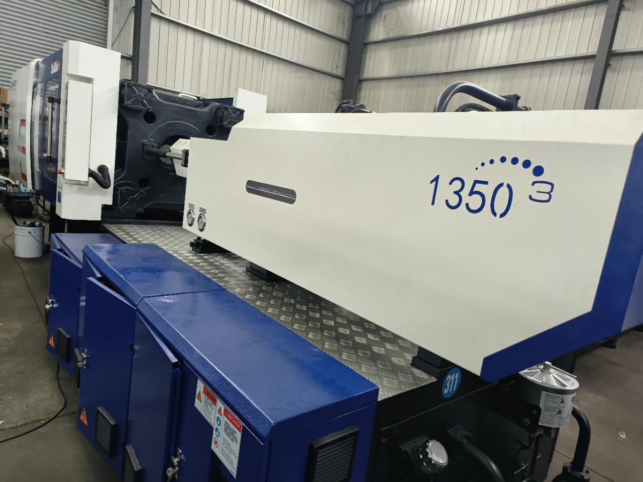 HAITIAN used injection molding machine MAIII 280Ton